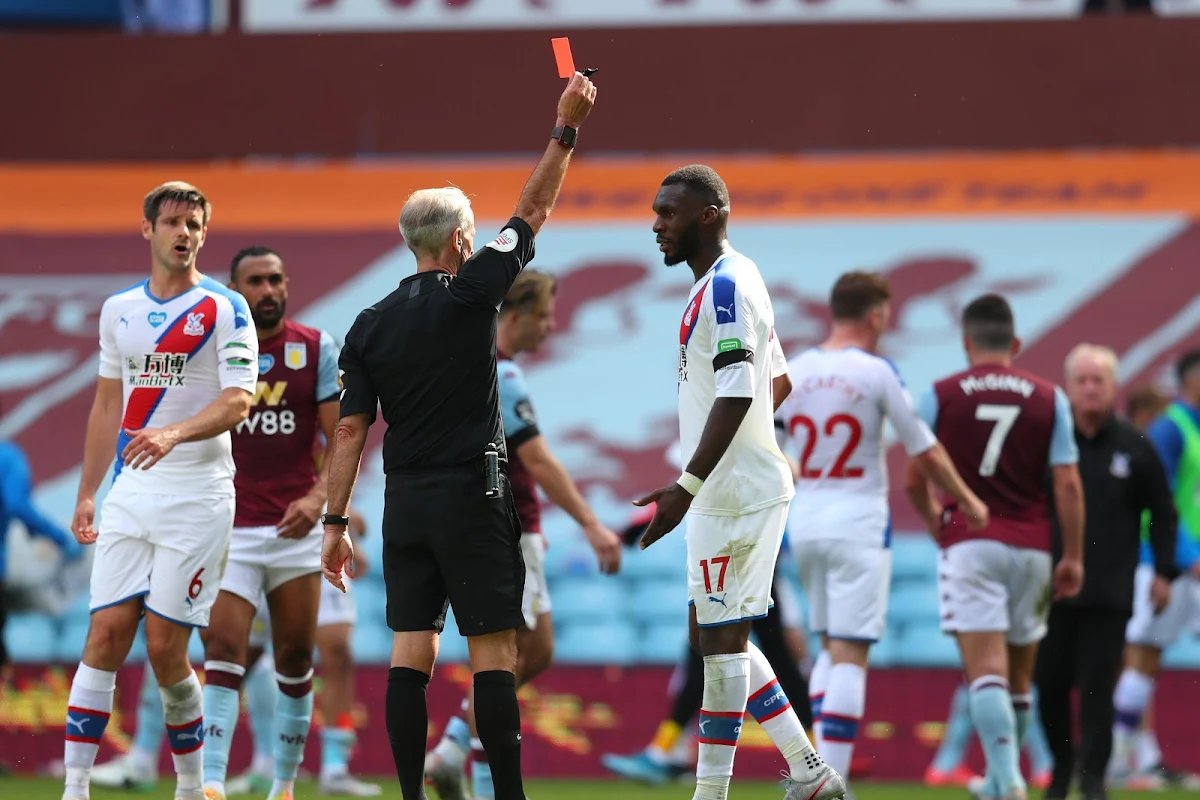 Christian Benteke expulsé après le coup de sifflet final face à Aston Villa