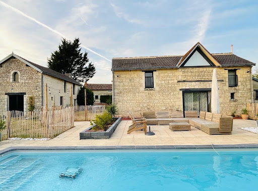 House with pool 1