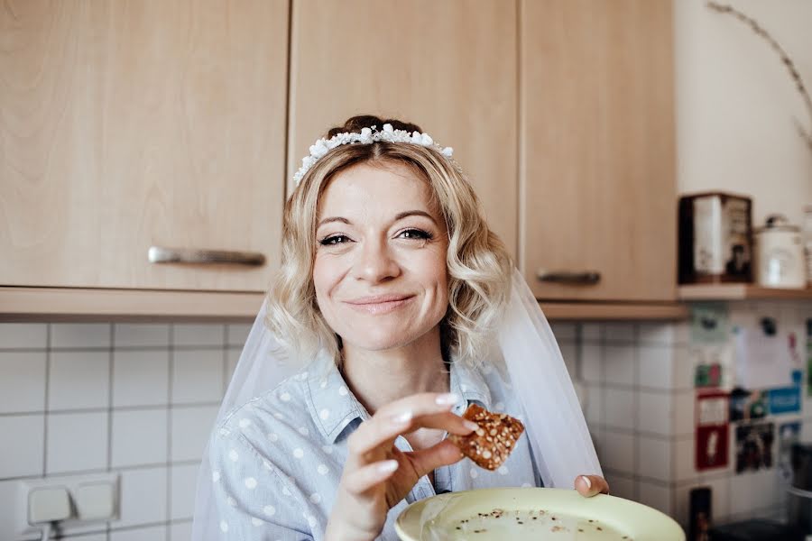 Fotografo di matrimoni Yuliya Vlasenko (vlasenkoyulia). Foto del 17 gennaio 2019