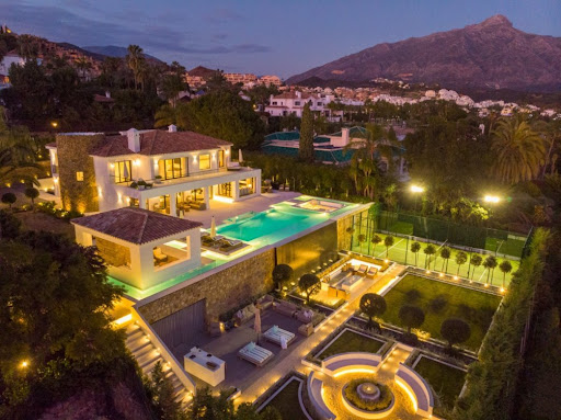 Maison avec piscine 2