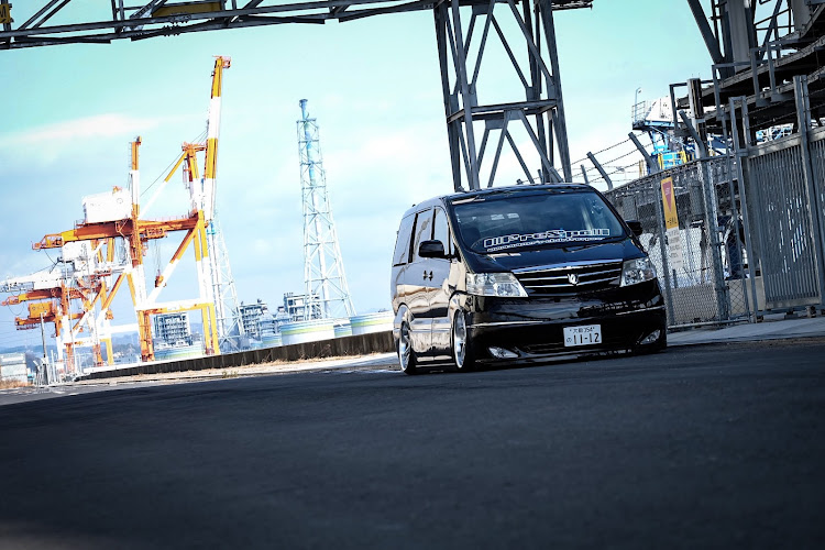 アルファードのdiscover_ct・Club FreSpo・DIY・オシャレは足元から・車高調整に関するカスタム事例の投稿画像2枚目