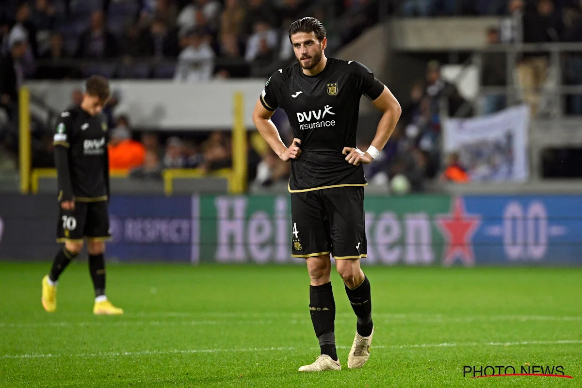 Kogel door de kerk: Wesley Hoedt via definitieve transfer weg bij Anderlecht en richting Engeland