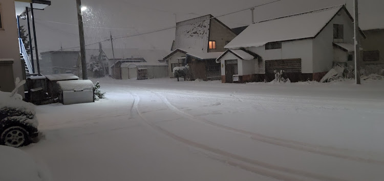 エクストレイルの雪景色・ゆきかき・テンション下がる・オーマイガーに関するカスタム事例の投稿画像2枚目