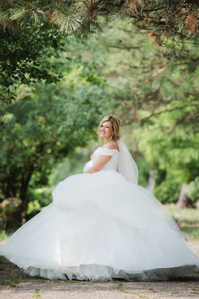 Fotografo di matrimoni Ellina Serikova (serikovafoto). Foto del 29 aprile 2019