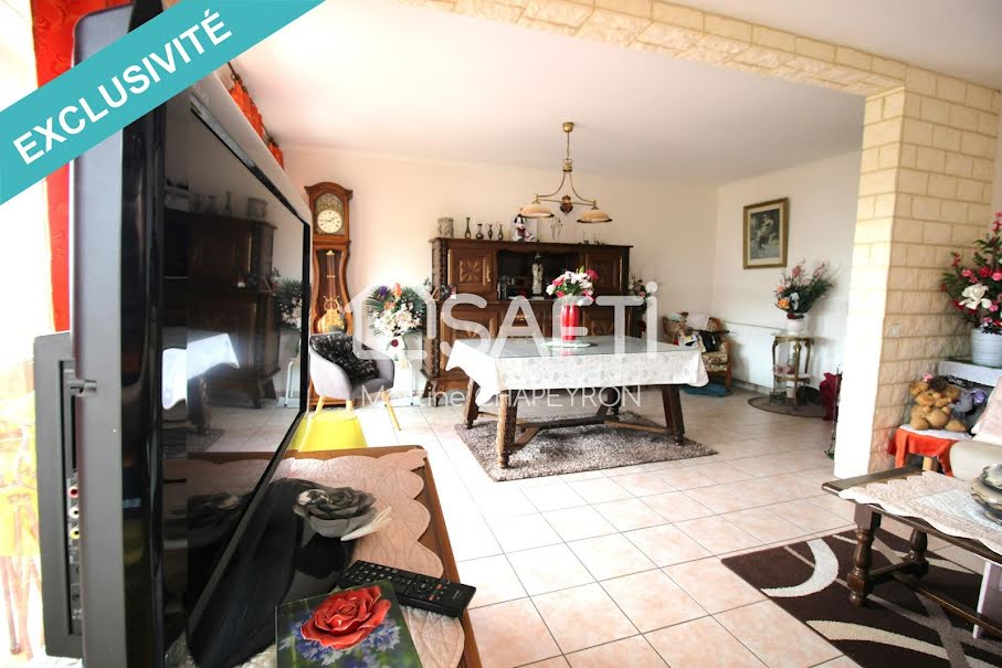 Vente appartement 5 pièces 102 m² à Thiers (63300), 125 000 €