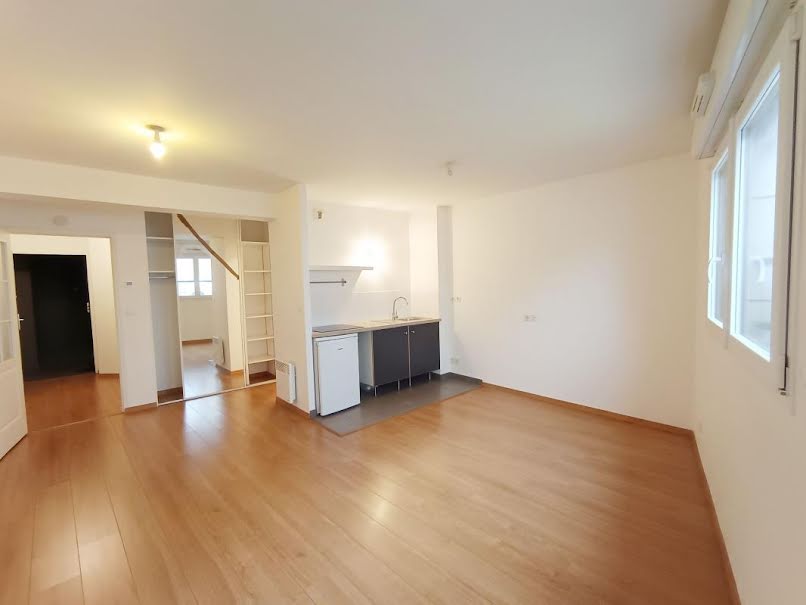 Location  appartement 1 pièce 35 m² à Reims (51100), 485 €