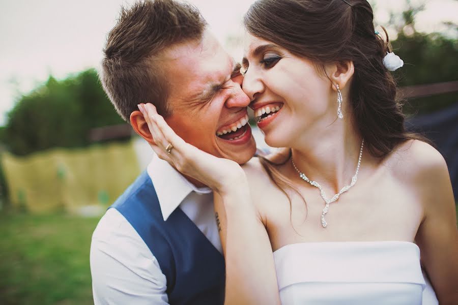 Fotógrafo de casamento Nazar Voyushin (nazarvoyushin). Foto de 5 de janeiro 2014