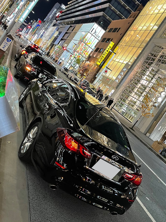 フーガ 51の銀座・フーガハイブリッド・洗車した・黒塗りセダン・ダイヤモンドキーパーに関するカスタム事例の投稿画像1枚目