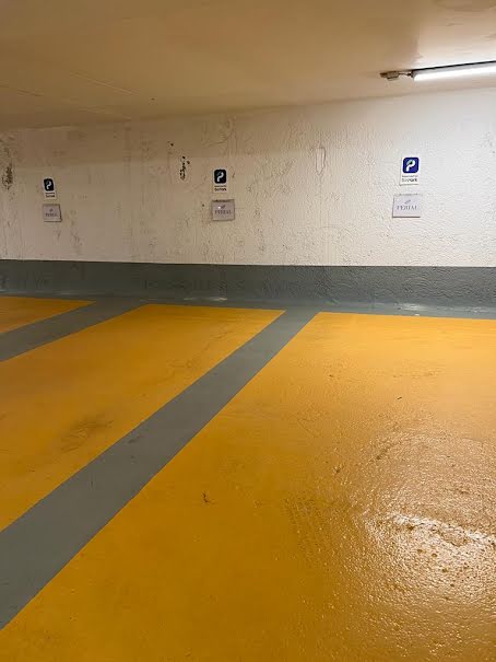 Location  parking   à Ivry-sur-Seine (94200), 90 €