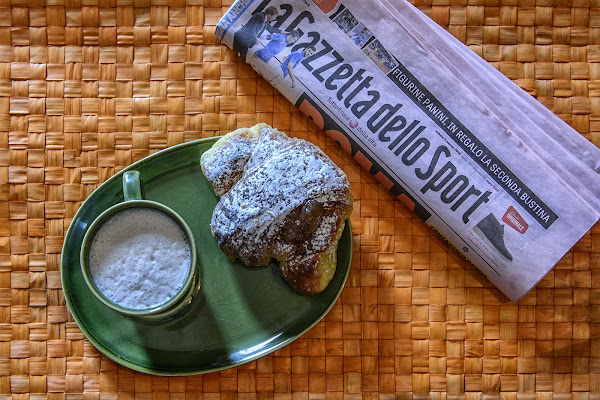 Cappuccino e Cornetto, colazione all'Italiana di Domenico Cippitelli