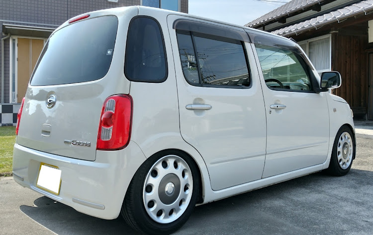 ミラココアのミラココアは可愛い・納車・シャコタン・カスタム・通勤車に関するカスタム事例の投稿画像2枚目