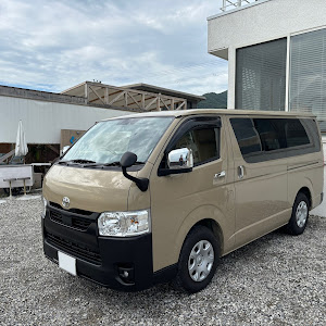 ハイエースバン GDH201V