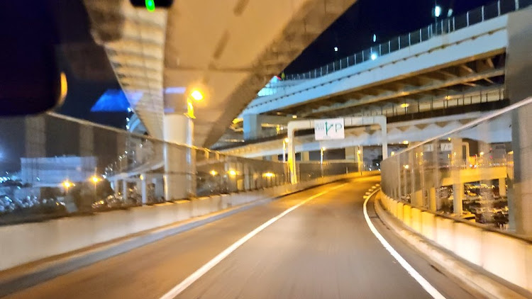 masasiさんが投稿した東京ドライブ・東京へいぐだぁー・ハイエース・ドライブ・弟とドライブに関するカスタム事例の投稿画像11枚目