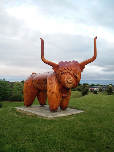 Highland Cow Sculpture 