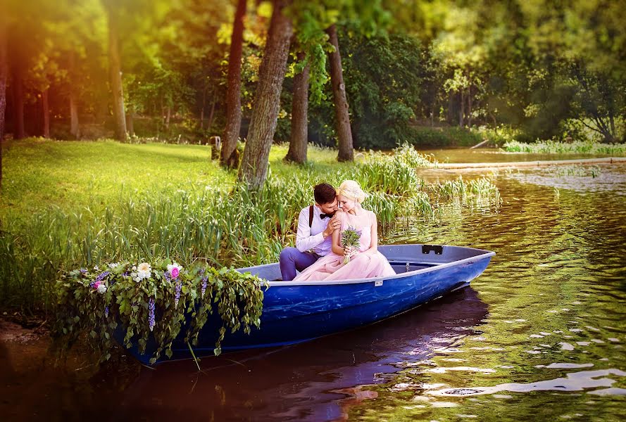 Fotografo di matrimoni Oksana Ivaniy (ivaniy). Foto del 8 giugno 2016