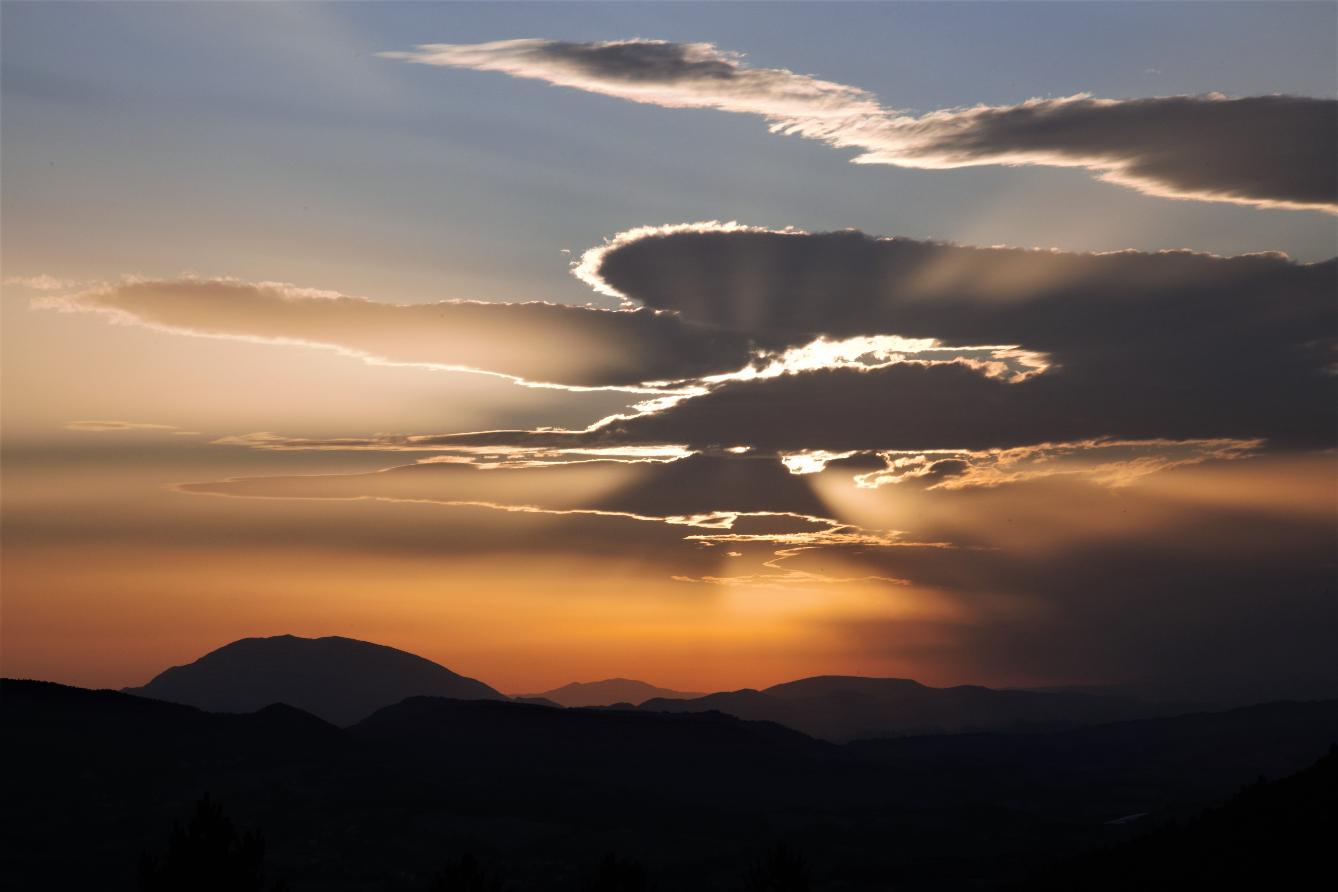 ULTIMI RAGGI DI SOLE di Otrebor