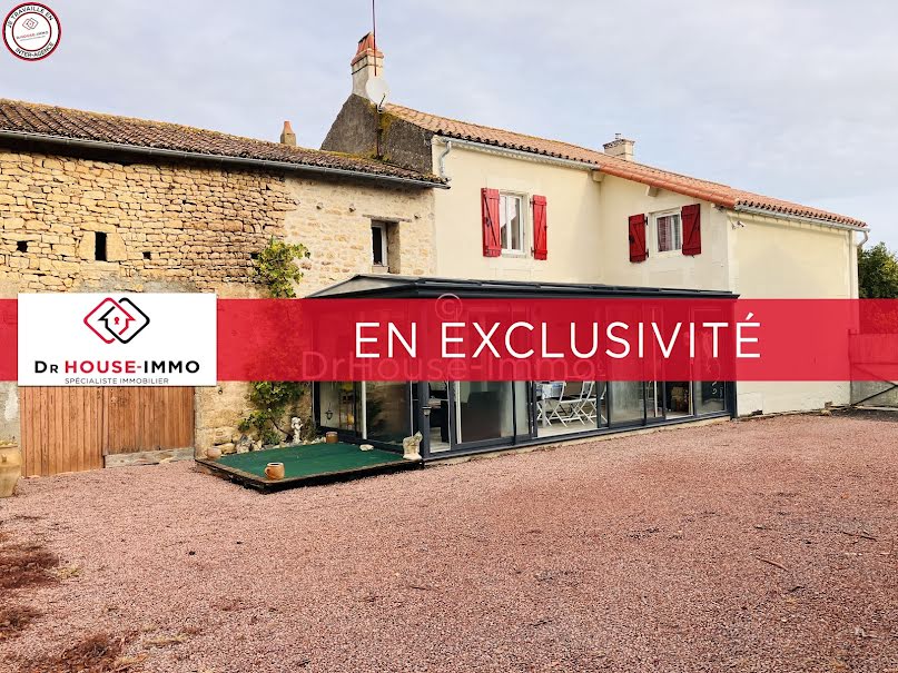 Vente maison 5 pièces 170 m² à Doux (79390), 205 432 €