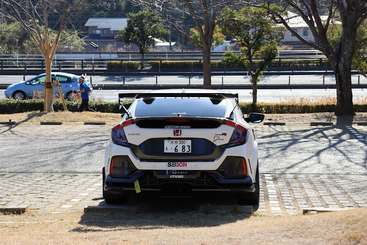 シビックタイプRの新年のご挨拶・田ノ浦ビーチ・あけましておめでとうございます・来年もよろしくお願いしますに関するカスタム事例の投稿画像4枚目