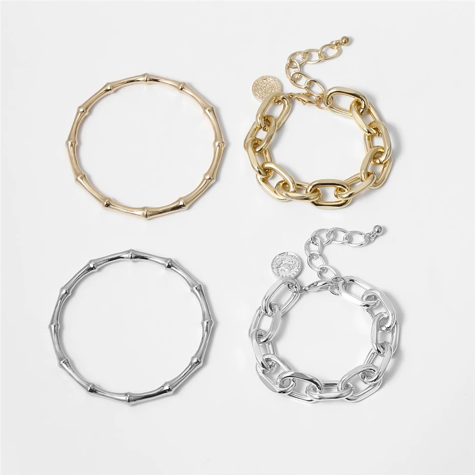 Street Cuban Link armband met set van 2 gegraveerde ronde kaartmunten voor een stoere en trendy uitstraling