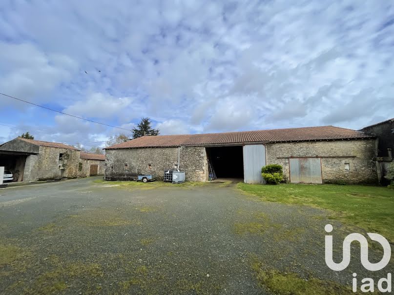 Vente maison 5 pièces 102 m² à Chantonnay (85110), 195 000 €