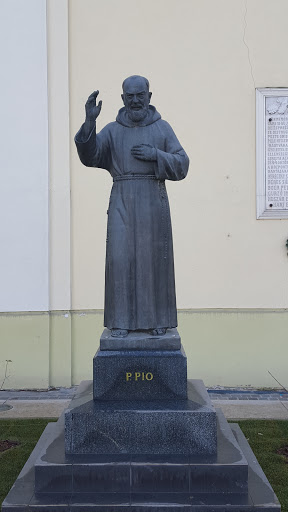 Padre Pio Statue