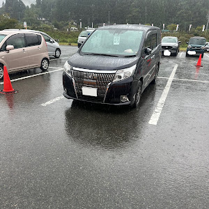 エスクァイア ZRR85G