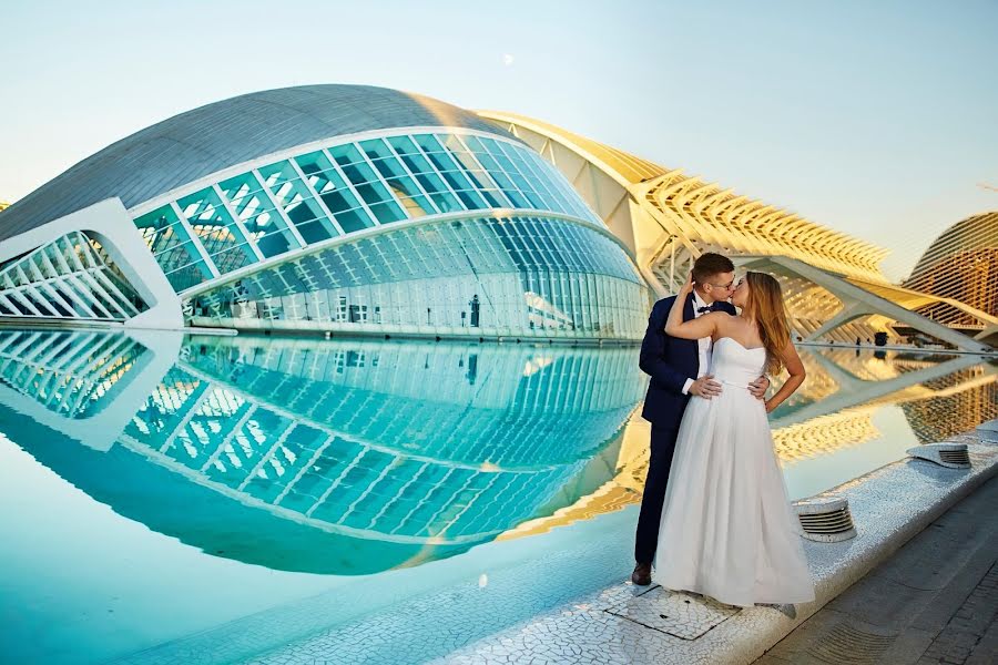 Wedding photographer Oskar Szymczyk (oskarszymczykpl). Photo of 9 January 2022