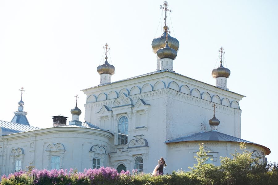 Wedding photographer Sergey Ilin (man1k). Photo of 18 July 2018