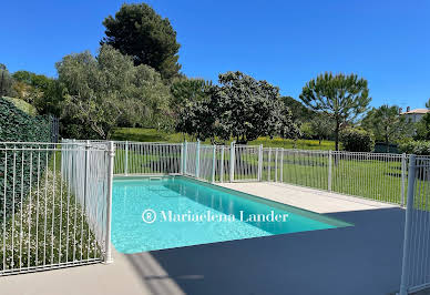 Appartement avec terrasse et piscine 7