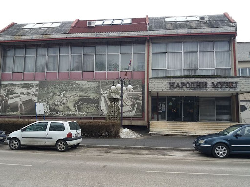 Prva stalna izložba u Srbiji za slepe i slabovide otvorena u Leskovcu 