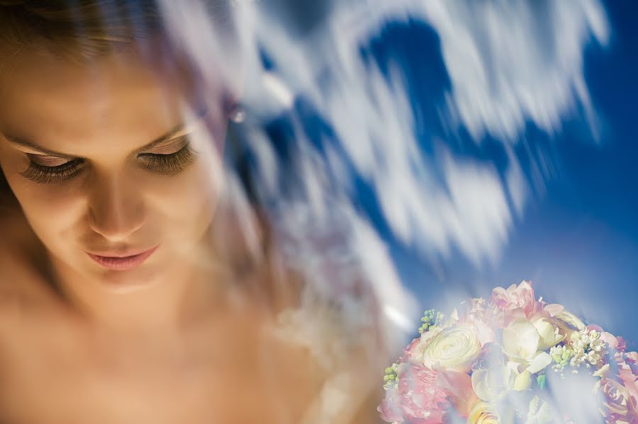 Wedding photographer Marius Dragan (dragan). Photo of 14 May 2015