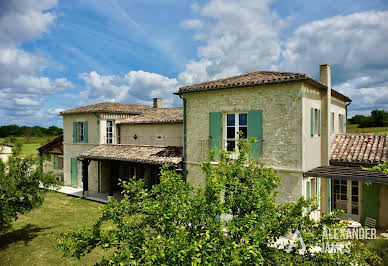 House with pool and terrace 3