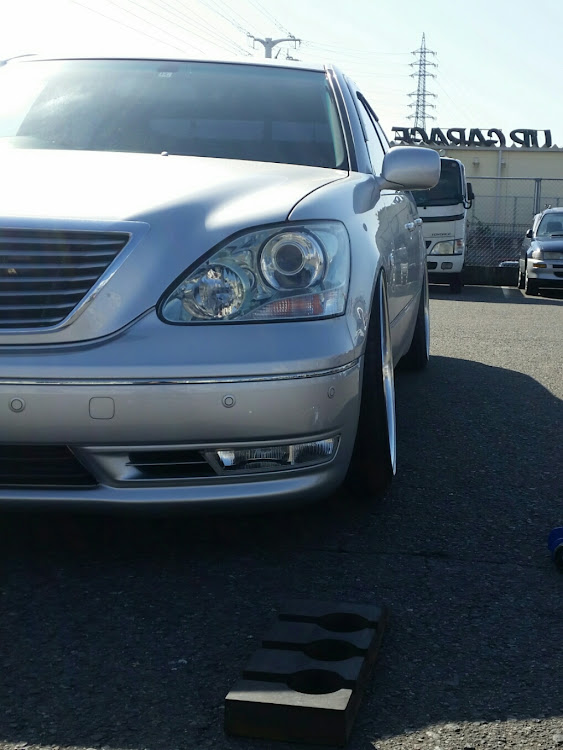 セルシオのキャンバーアダプター投入に関するカスタム事例|車の セルシオのキャンバーアダプター投入に関するカスタム事例|車の