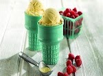 Super Simple Homemade Vanilla Ice Cream was pinched from <a href="http://www.eaglebrand.com/recipes/details/?RecipeId=6593" target="_blank">www.eaglebrand.com.</a>