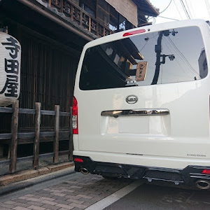 ハイエースバン TRH200V