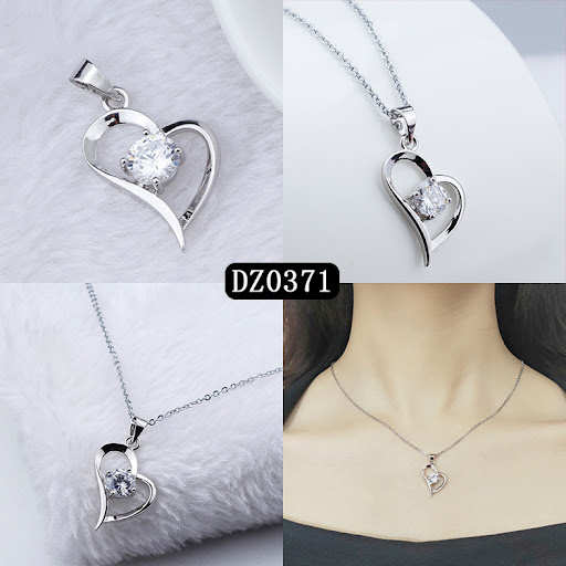 Title 5, Simple heart-shaped purple zircon pendant, a be...