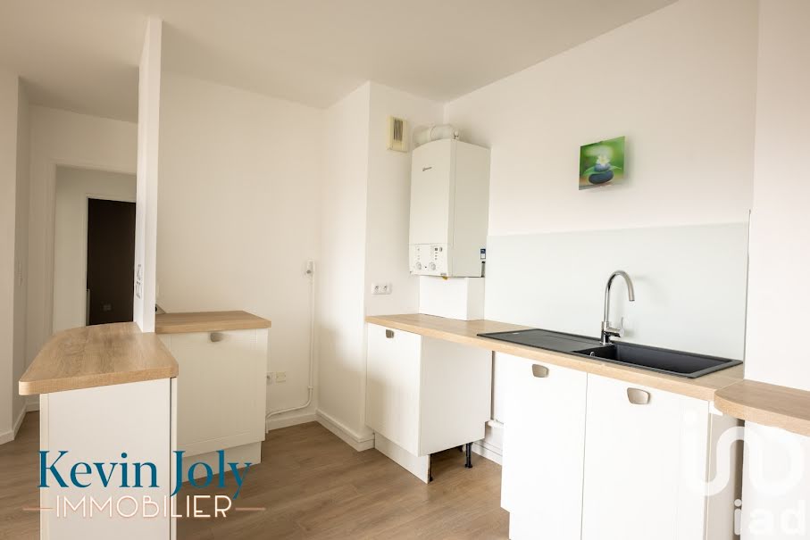 Vente appartement 3 pièces 58 m² à Saint-Jean-de-la-Ruelle (45140), 159 000 €