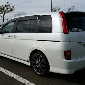 アイシス ZGM15W