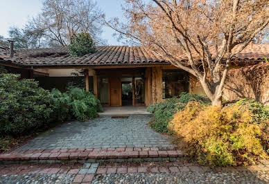 House with garden and terrace 2