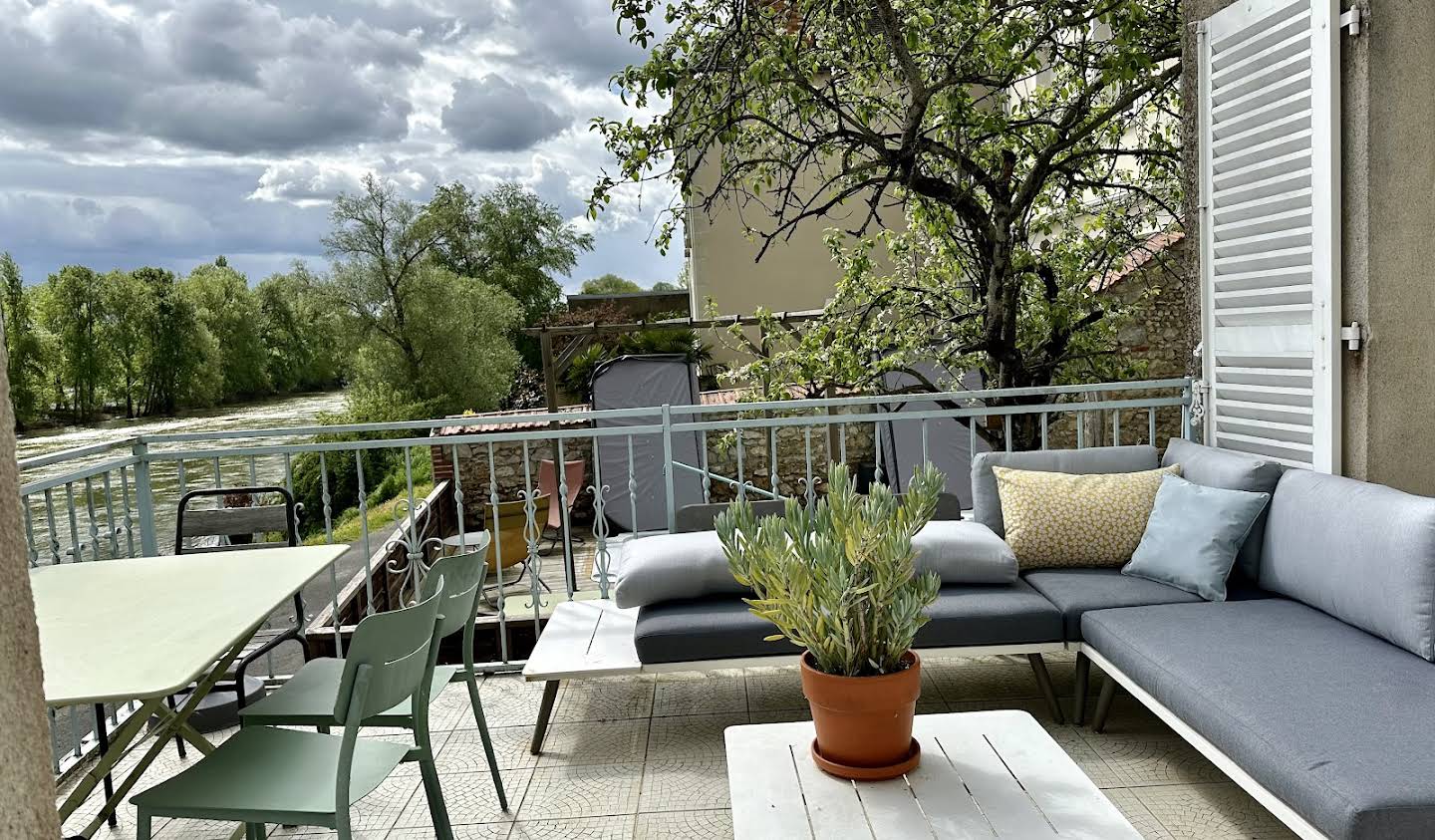 House with terrace Saint-Cyr-sur-Loire