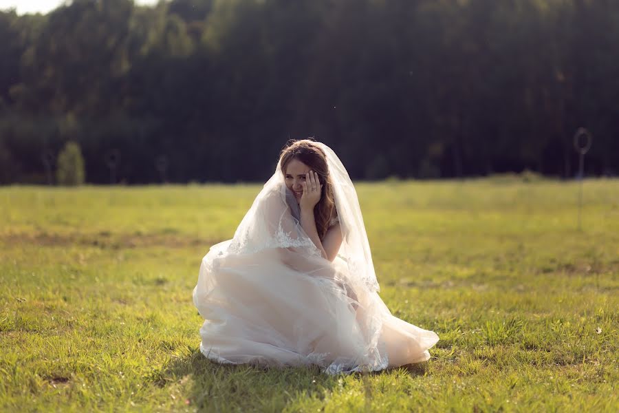 Wedding photographer Ekaterina Buslaeva (katarina31). Photo of 8 January 2020