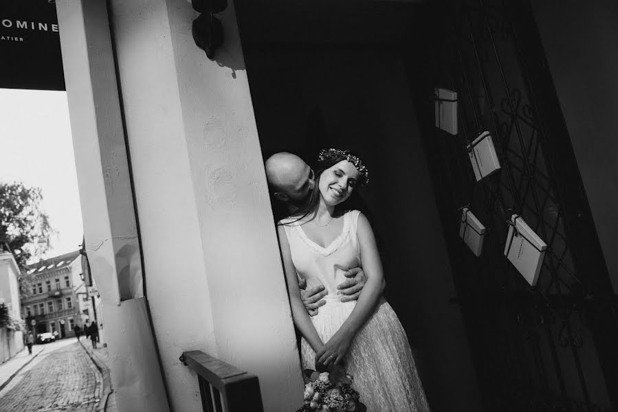 婚禮攝影師Nele Chomiciute（chomiciute）。2017 11月14日的照片