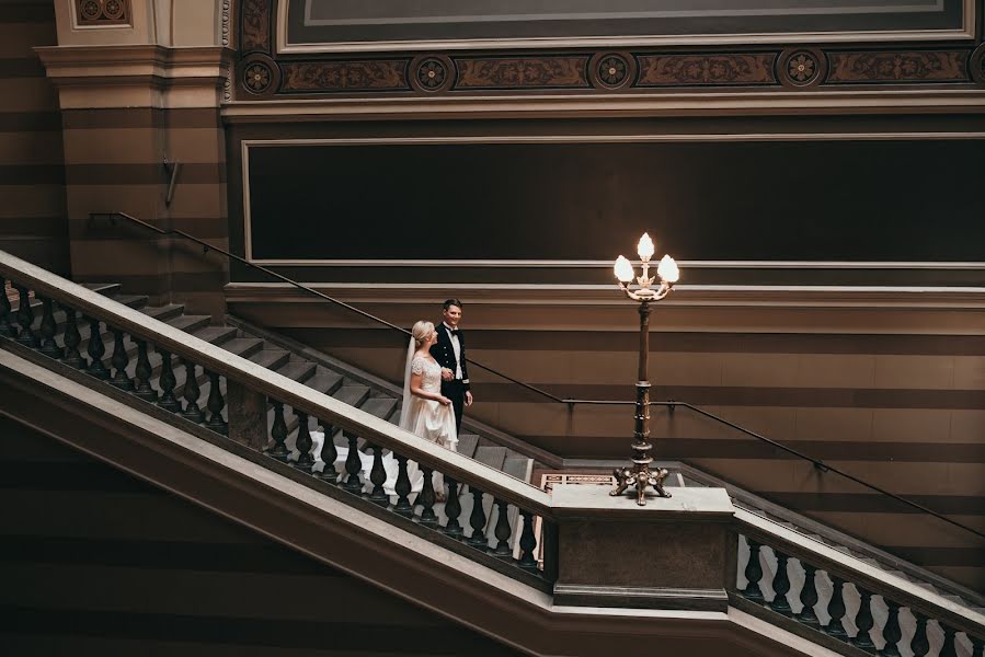 Fotografo di matrimoni Melodi Roohi (melodifoto). Foto del 30 marzo 2019