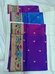 Parshwa Sarees photo 1