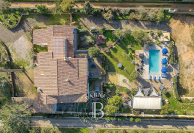 Villa with pool and terrace 10