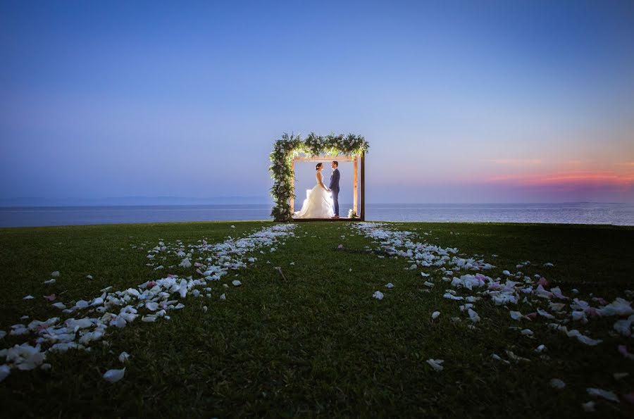 Fotografo di matrimoni Cristhell Bernal (crisbernal). Foto del 4 gennaio 2019