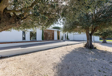 Villa with pool and terrace 2