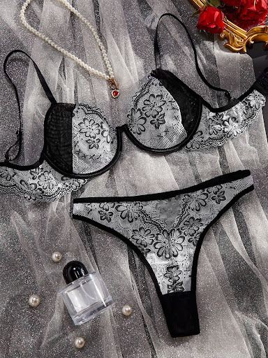 Title 4, Womens Fashion Floral Embroidered Underwear Su...