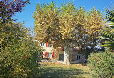 Maison avec piscine et terrasse 19