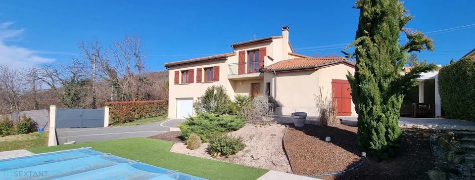 Vente villa 5 pièces 142 m² à Mirefleurs (63730), 435 000 €